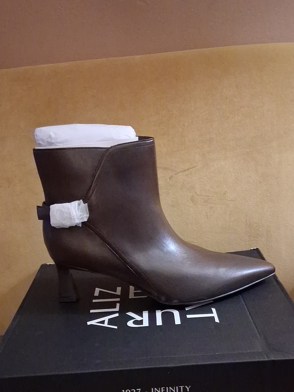 Naturalizer Brown Pointed Toe Ankle Booties
